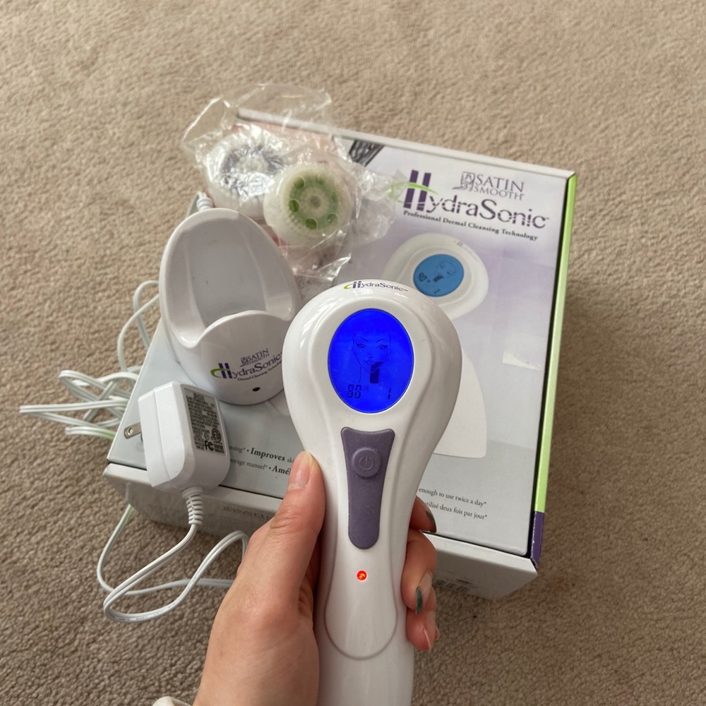 Electric facial Cleansing Brush
